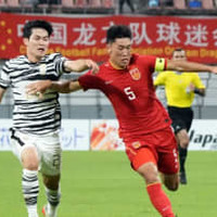 日本代表とE-1で戦う中国、スローインに警戒する