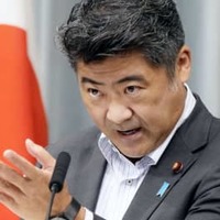 記者会見する木原官房副長官＝26日午後、首相官邸