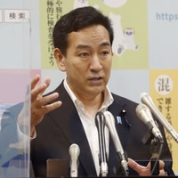 都道府県が自主判断で発信できる「BA・5対策強化宣言」について記者会見する山際経済再生相＝29日午後、東京都千代田区