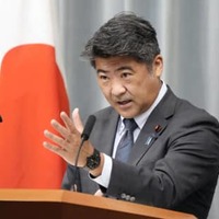 記者会見する木原官房副長官＝1日午前、首相官邸