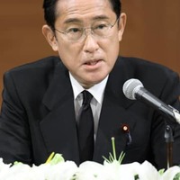 広島市で記者会見する岸田首相＝6日午前（代表撮影）