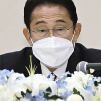 長崎市で記者会見する岸田首相＝9日午後（代表撮影）