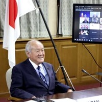 オンライン形式で開かれたG7財務相・中央銀行総裁会議に出席する鈴木財務相＝2日午後、財務省