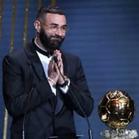 バロンドール受賞のベンゼマ、腕時計とバングルのブランドが判明！値段がヤバい