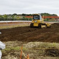 成田国際空港会社が着手した東関東自動車道の移設工事現場＝19日午前、千葉県成田市