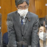 衆院政治倫理・公選法改正特別委で答弁する寺田総務相＝26日午前