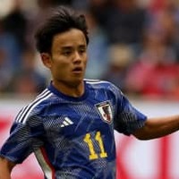 肩脱臼の久保建英、W杯前に復帰へ！ソシエダ監督が注目発言