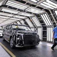 中国自動車大手・上海汽車集団の工場＝8月、中国江蘇省南京市（共同）