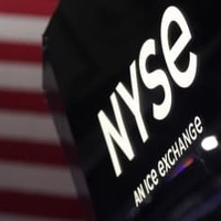 ニューヨーク証券取引所のサイン＝28日（AP＝共同）