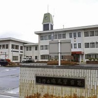 捜査本部が設置された長野県警塩尻署＝29日午前