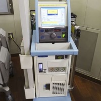 人工心肺装置「ECMO（エクモ）」の本体（日本臨床工学技士会提供）