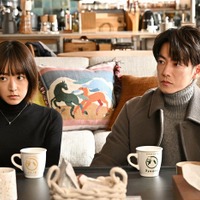 井上真央、佐藤健／  「100万回 言えばよかった」第6話より（C）TBS