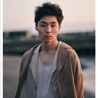 八村倫太郎1st写真集「record」表紙／撮影：中野修也（提供写真）