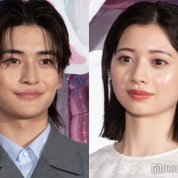 高橋文哉、桜田ひより（C）モデルプレス