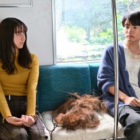 上白石萌歌、赤楚衛二「ペンディングトレイン―８時２３分、明日　君と」第7話より（C）TBS