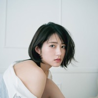 若月佑美「履きなれない靴を履き潰すまで」より／撮影：嶌村吉祥丸