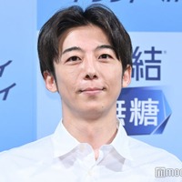 発表会に出席した高橋一生(C)モデルプレス