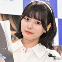1st写真集「なぎさ」刊行記念イベント囲み取材に応じた齊藤なぎさ(C)モデルプレス
