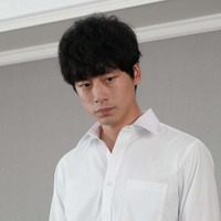 坂口健太郎「CODE―願いの代償―」第4話より（C）読売テレビ・日本テレビ