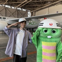 阿部亮平、ガチャピン（C）フジテレビ