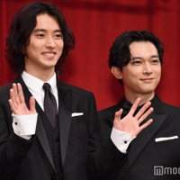 山崎賢人、吉沢亮 (C)モデルプレス