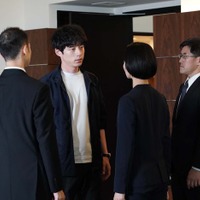坂口健太郎「CODE―願いの代償―」第9話より(C)読売テレビ・日本テレビ