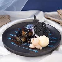 ブルーベリーフレンチトースト〜 バニラアイス添え 〜税込1,990円(C)BELIFT LAB Inc.All Rights Reserved.
