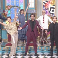 (後列左から)斎藤司、望海風斗、小堺一機(前列左から)前田美波里、井上芳雄、堂本光一(C)日本テレビ