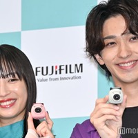 新製品発表会に出席した広瀬すず、横浜流星(C)モデルプレス