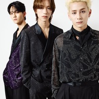 田島将吾、池崎理人、西洸人「エンポリオ アルマーニ24春夏ウィメンズコレクションショー」より(提供写真)