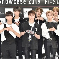 Stray Kids（前列：ハン、バンチャン、フィリックス、ヒョンジン、後列：チャンビン、アイエン、リノ、スンミン） （C）モデルプレス