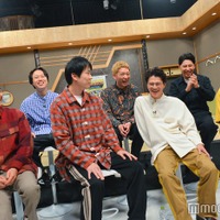 (前列左から)山内健司、 濱家隆一、芝大輔、ともしげ(後列左から)盛山晋太郎、リリー、嶋佐和也、屋敷裕政(C)モデルプレス