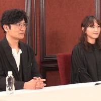 稲垣吾郎、新垣結衣(C)フジテレビ