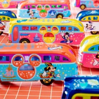 東京ディズニーランドに「DISNEY VEHICLE FACTORY」が誕生（C）Disney