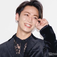 中村獅童からのツッコミに慌てる亀梨和也（C）モデルプレス