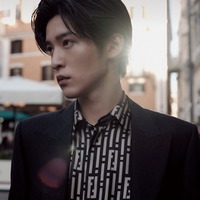 「HIGHSNOBIETY JAPAN ISSUE11 HOLIDAY」(カエルム、12月8日発売)表紙:目黒蓮(C)HIGHSNOBIETY JAPAN
