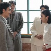 草なぎ剛、満腹満、新納慎也、趣里「ブギウギ」第27話(C)NHK