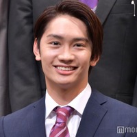 前日にオリックスが日本一連覇逃すも笑顔で登場した藤原丈一郎(C)モデルプレス
