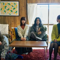 （左から）渡邉美穂、莉子、仁村紗和、莉子（C）「SHUT UP」製作委員会