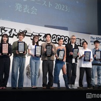「第40回ベストジーニスト2023」授賞式に登壇した(左から)和田明日香、飯豊まりえ、菅田将暉、みちょぱ、松重豊、富樫勇樹選手、株式会社三越伊勢丹、叶(C)モデルプレス