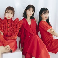 まるり、若月佑美、小栗有以(提供写真)