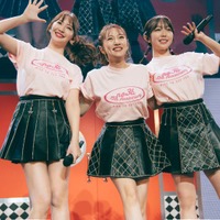 「Bye Bye Bye」小嶋陽菜、高橋みなみ、峯岸みなみ「ノースリーブス15th Anniversary Live」(提供写真)