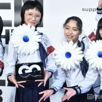 「GQ MEN OF THE YEAR 2023」フォトコールに登壇したKANON、SUZUKA、RIN、MIZYU/新しい学校のリーダーズ
