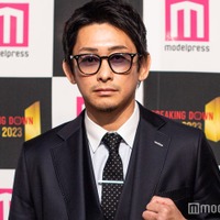 モデルプレスのインタビューに応じた啓之輔(C)モデルプレス