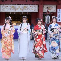 「AKB48二十歳のつどい」記念撮影会に参加した(左から)成⽥⾹姫奈、佐藤美波、千葉恵⾥、⽥⼝愛佳、⽔島美結、太⽥有紀(C)モデルプレス