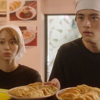 山本舞香、鈴鹿央士「闇バイト家族」第2話（C）「闇バイト家族」製作委員会