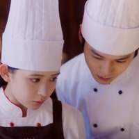 畑芽育、中川大輔「パティスリーMON」第2話(C)「パティスリーMON」製作委員会
