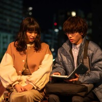 関水渚、末澤誠也「彼女と彼氏の明るい未来」第4話より（C）「彼女と彼氏の明るい未来」製作委員会・MBS