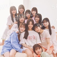 乃木坂46・5期生 写真集「あの頃、乃木坂にいた」封⼊特典ポスター（提供写真）