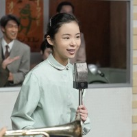 近藤芳正、夙川アトム、趣里「ブギウギ」第90話(C)NHK